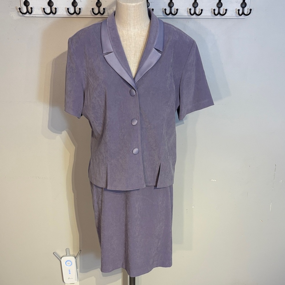 Women's Purple Skirt Set Vintage size 14 to 16